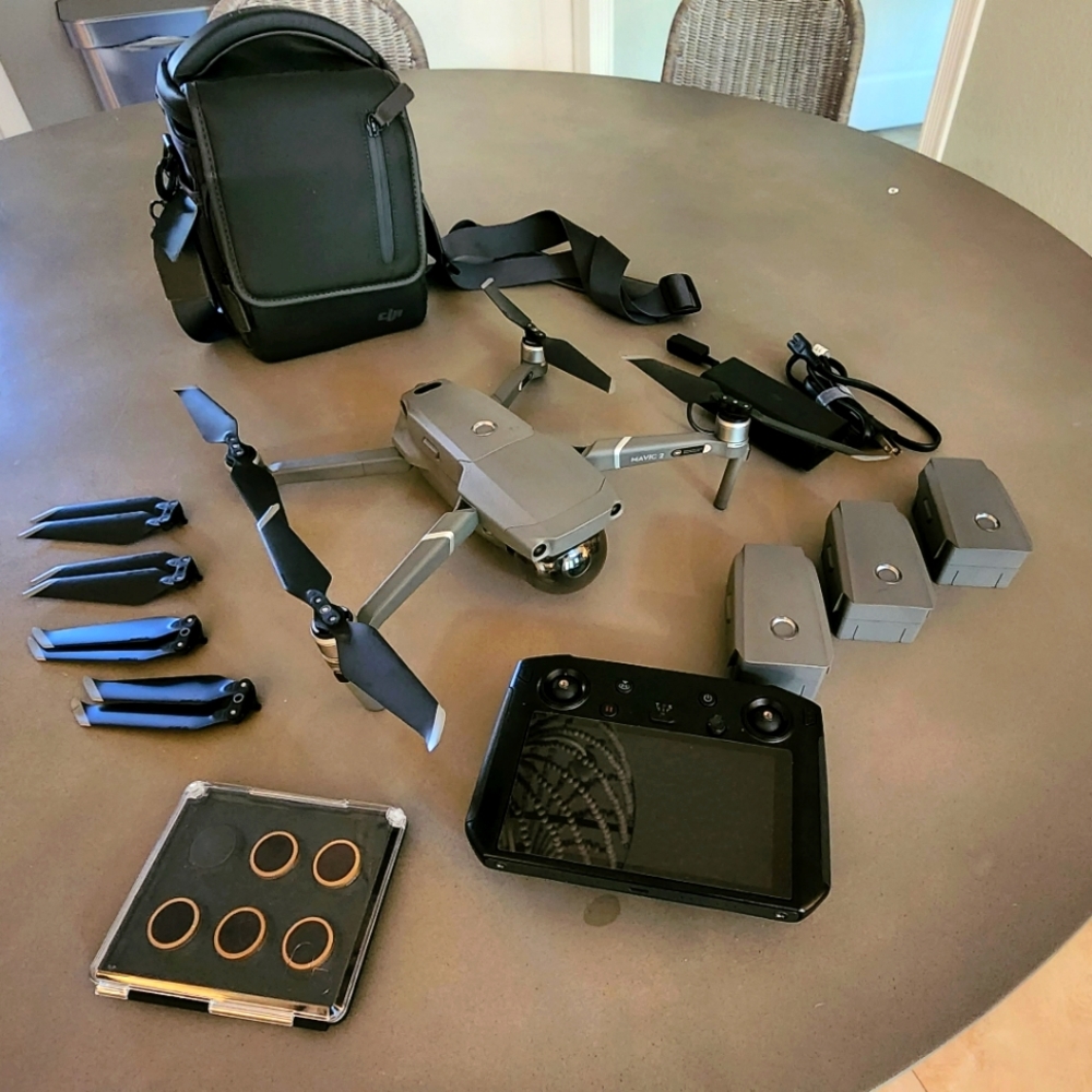 Dji Mavic 2 Zoom Flymore Kit with Smart Controller